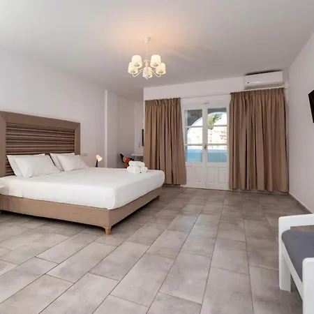Maistros Village Santorini 5 Star Karterados (Santorini)