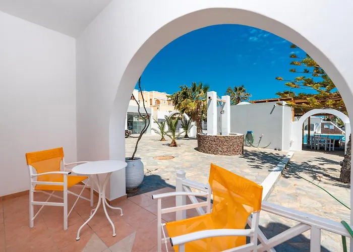 בית הארחה Maistros Village Santorini 5 Star קרטראדוס