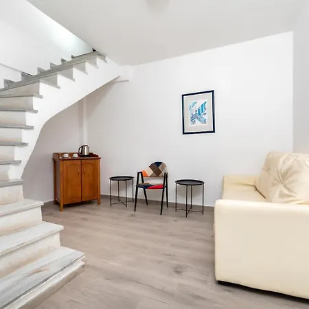 Maistros Village Santorini 5 Star 3*