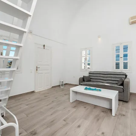 Maistros Village Santorini 5 Star Affittacamere Karterados (Santorini)