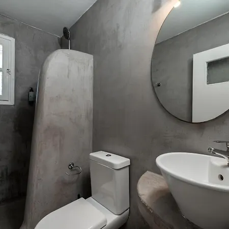 Maistros Village Santorini 5 Star Karterados (Santorini)