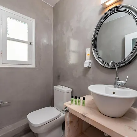 Maistros Village Santorini 5 Star Karterádos