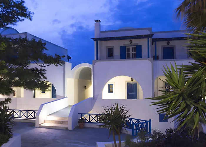 Maistros Village Santorini 5 Star Karterados (Santorini)