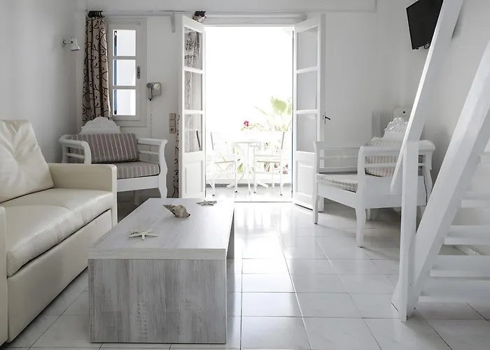 Maistros Village Santorini 5 Star 3* Karterados (Santorini)