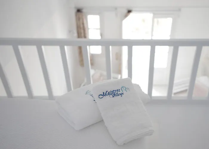 Affittacamere Maistros Village Santorini 5 Star Karterados (Santorini)