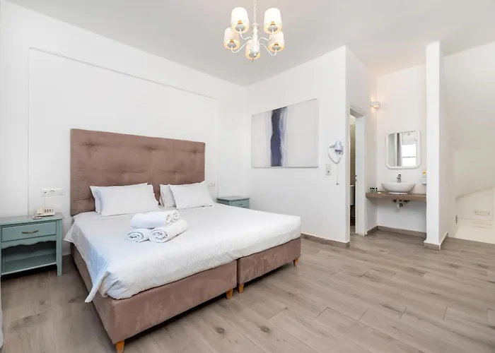 Maistros Village Santorini 5 Star Karterados (Santorini)