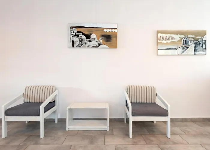 Affittacamere Maistros Village Santorini 5 Star Karterados (Santorini)