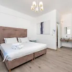 Maistros Village Santorini 5 Star Karterados (Santorini)