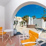 Gasthuis Maistros Village Santorini 5 Star Karterados (Santorini)
