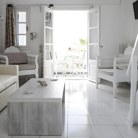 Maistros Village Santorini 5 Star 3* Karterados (Santorini)