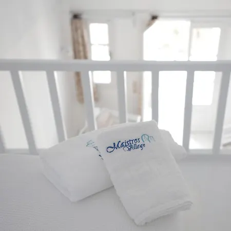Pensión Maistros Village Santorini 5 Star Karterados (Santorini)