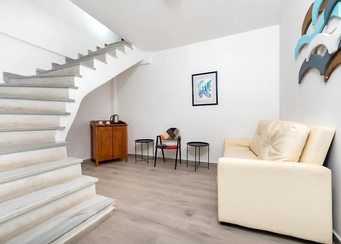 Maistros Village Santorini 5 Star 3*